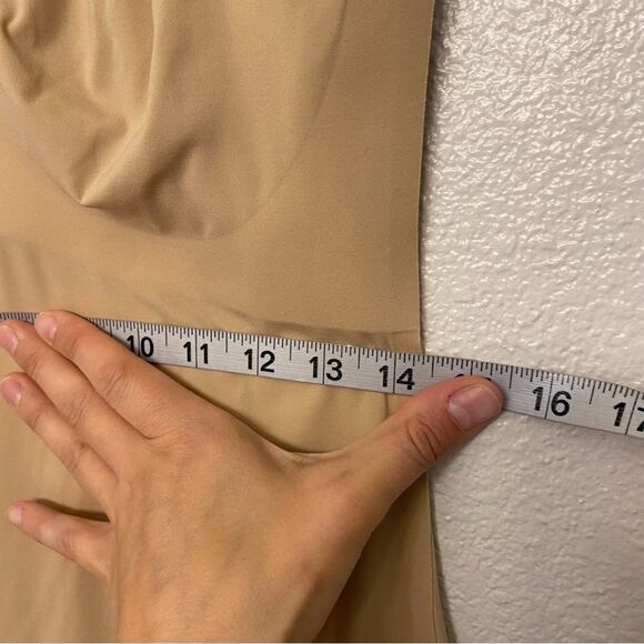 Knix LuxeLift v neck SHAPEWEAR SEAMLESS SCULPT BEIGE nude Tan tank top M+ - Picture 9 of 11